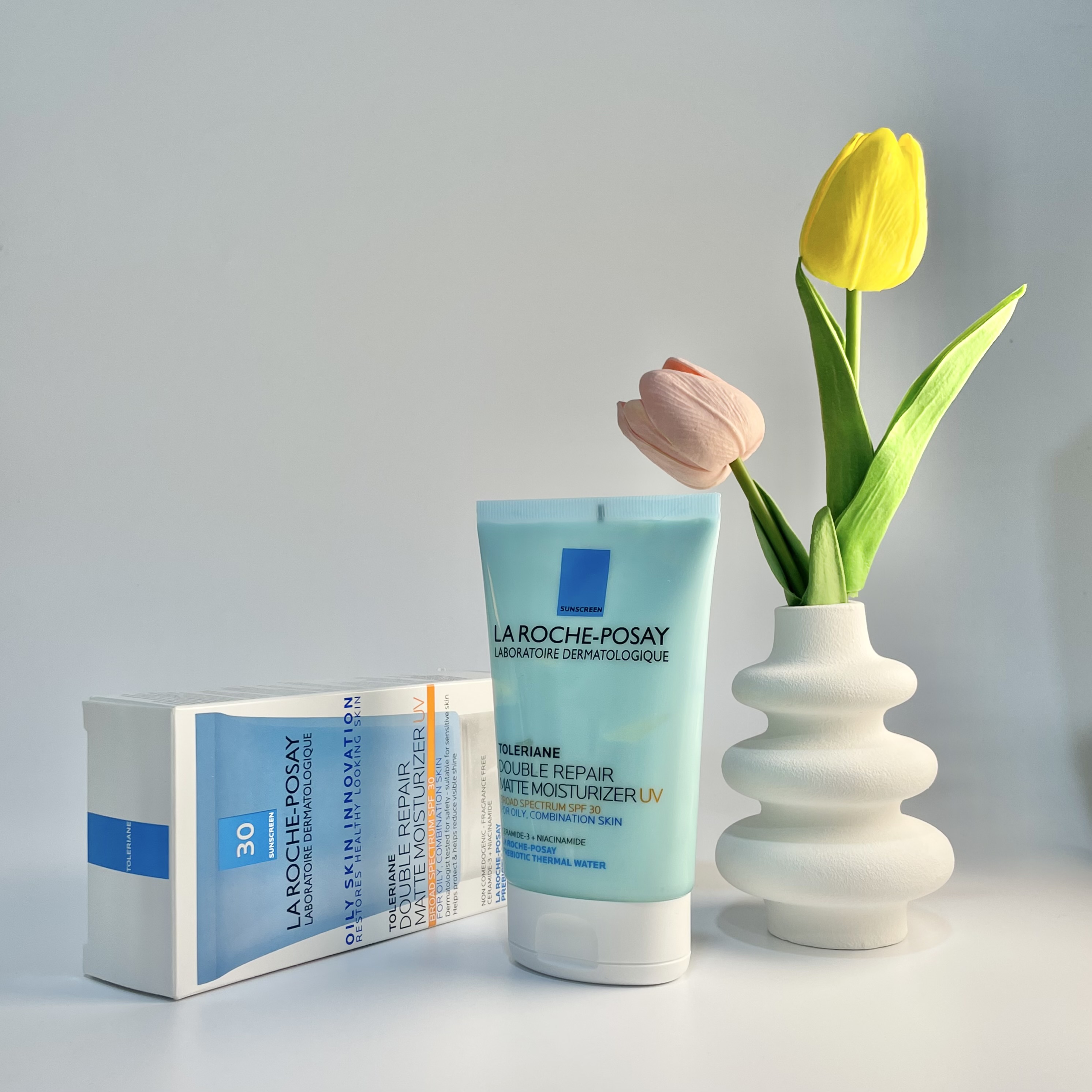 Toleriane Double Repair Matte Face Moisturizer SPF 30 for Oily Skin 100ml