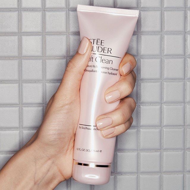 Soft Clean Moisture Rich Foaming Cleanser 125ml
