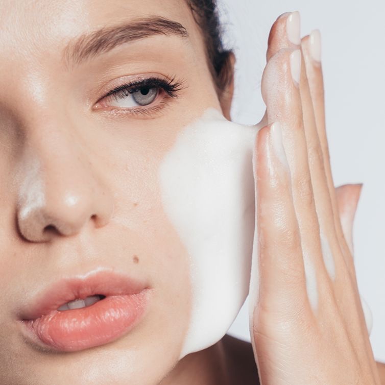 Creme Mousse Confort Cream-to-Foam Cleanser